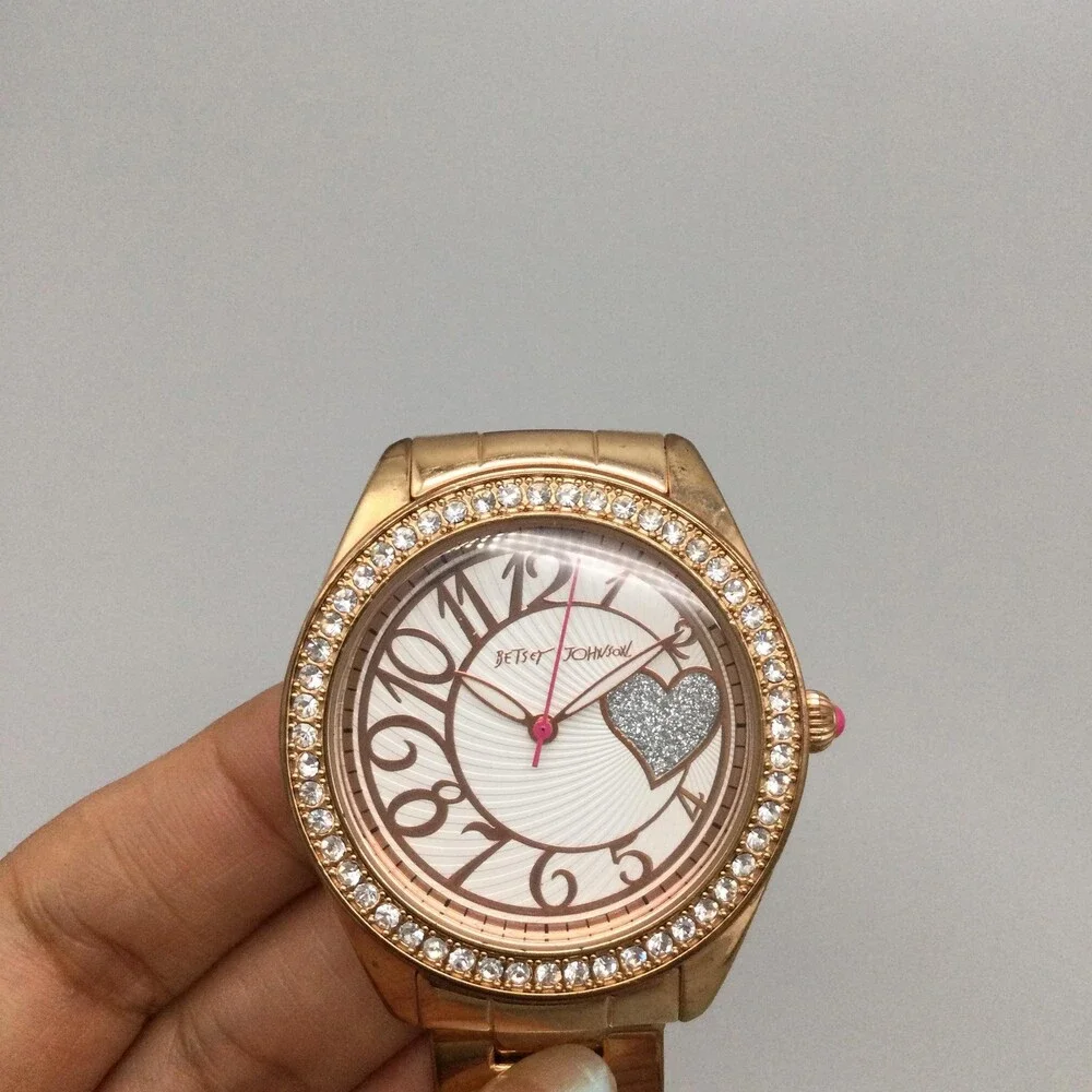 Betsey Johnson see photos